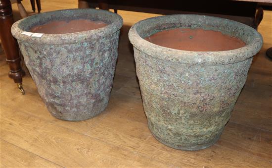 A pair of Atlantis garden planters Diam.49cm